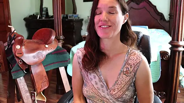 thornburyrose online show from November 27, 2025, 5:24 pm