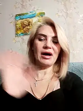 JennyOMay online show from February 28, 2025, 3:37 am