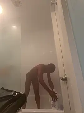 Maculine Stayr online show from April 22, 2026, 9:32 pm