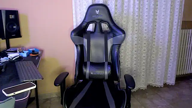 fernan redsxxx online show from February 25, 2026, 6:08 pm