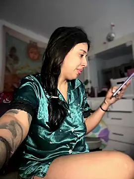 Snapshot of kiaraglam2 chatting on January 14, 2026, 2:09 pm kiaraglam2 online show from January 14, 2026, 2:09 pm