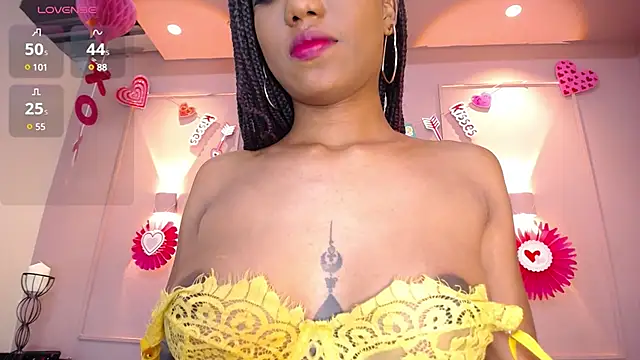 Snapshot of EmmySweett chatting on February 27, 2025, 12:25 am EmmySweett online show from February 27, 2025, 12:25 am