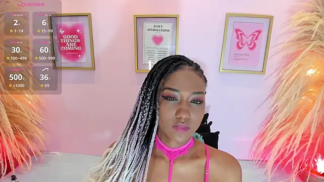 Snapshot of EmmySweett chatting on November 15, 2025, 8:24 pm EmmySweett online show from November 15, 2025, 8:24 pm