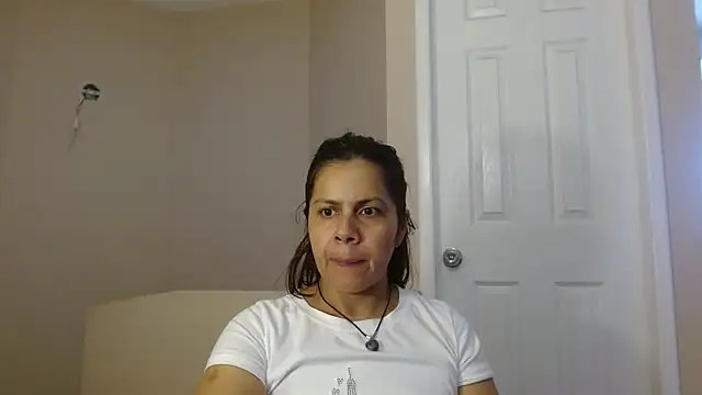 Sara Brandon online show from October 3, 2025, 1:34 pm