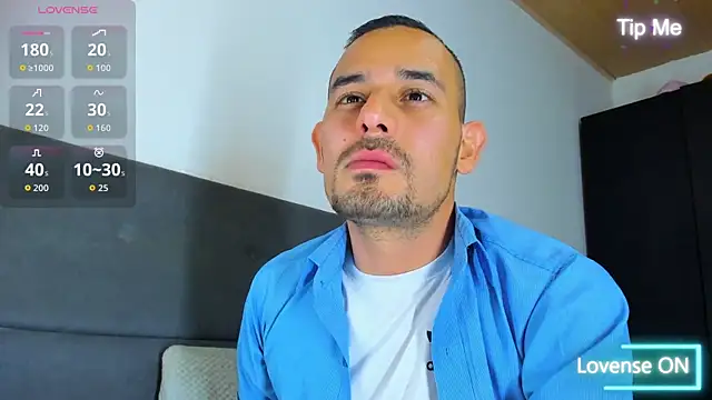 jhonyalzate2 online show from September 11, 2025, 1:16 am