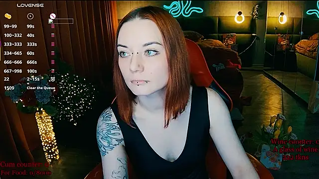 MaxPhoenixx online show from March 11, 2026, 8:25 pm