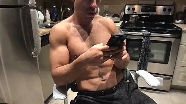 Snapshot of BigGuyMuscle chatting on February 3, 2026, 6:40 am BigGuyMuscle online show from February 3, 2026, 6:40 am