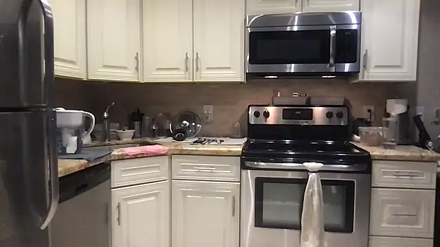 BigGuyMuscle online show from December 15, 2025, 8:58 pm