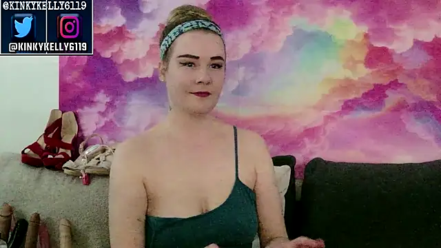 Kellylynn69 online show from October 15, 2025, 11:24 pm