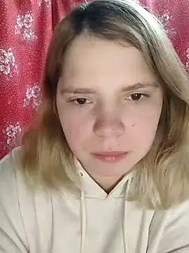 Snapshot of Zuli_Kiska chatting on January 18, 2025, 8:30 pm Zuli Kiska online show from January 18, 2025, 8:30 pm