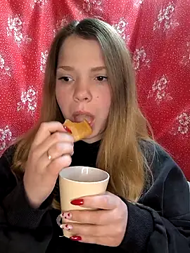 Zuli Kiska online show from April 15, 2026, 8:20 pm