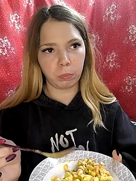 Zuli Kiska online show from November 26, 2025, 11:54 am