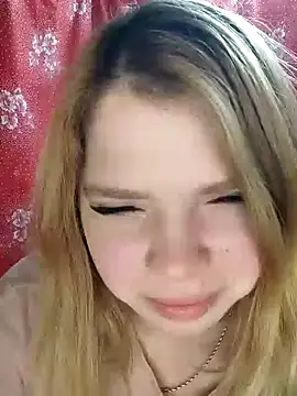 Snapshot of Zuli_Kiska chatting on January 24, 2025, 9:26 pm Zuli Kiska online show from January 24, 2025, 9:26 pm