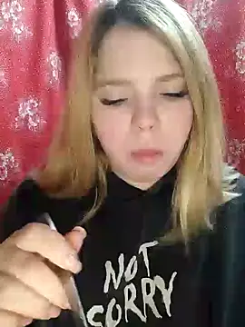Snapshot of Zuli_Kiska chatting on February 12, 2025, 9:22 pm Zuli Kiska online show from February 12, 2025, 9:22 pm