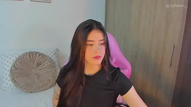 iriswest  online show from March 10, 2025, 11:06 pm