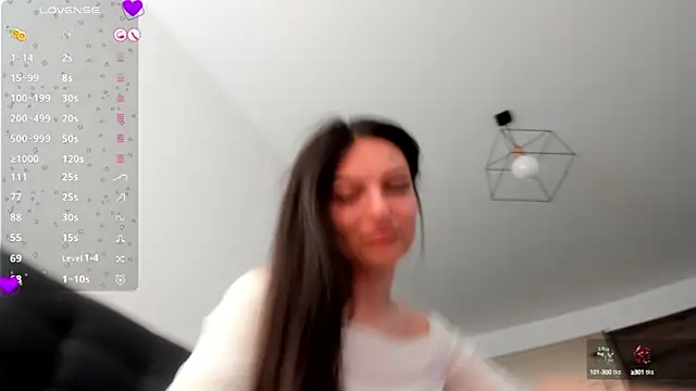 juicekatee online show from March 21, 2025, 7:00 am