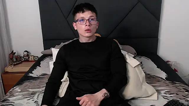 Snapshot of MathewCollin chatting on January 24, 2025, 10:51 pm MathewCollin online show from January 24, 2025, 10:51 pm