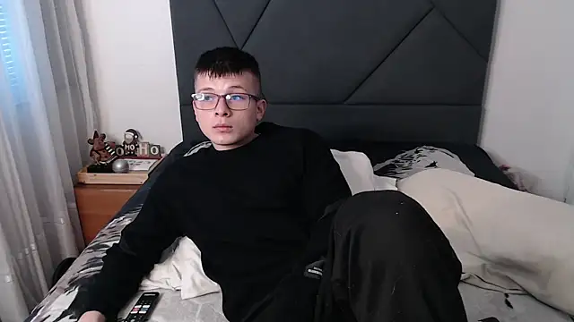 Snapshot of MathewCollin chatting on February 1, 2025, 9:19 pm MathewCollin online show from February 1, 2025, 9:19 pm