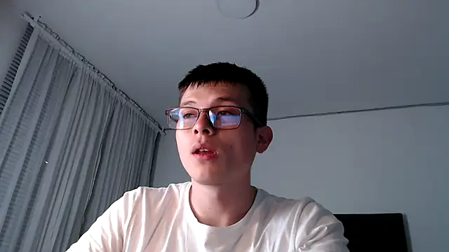 Snapshot of MathewCollin chatting on February 14, 2025, 12:19 am MathewCollin online show from February 14, 2025, 12:19 am