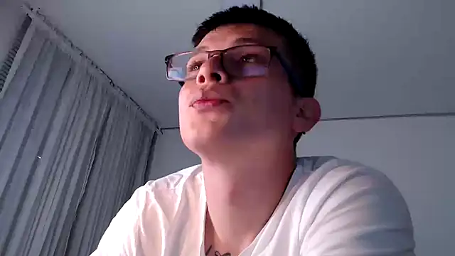 Snapshot of MathewCollin chatting on February 19, 2025, 5:27 pm MathewCollin online show from February 19, 2025, 5:27 pm