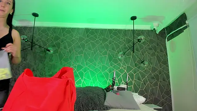 danaythamara1 online show from October 24, 2025, 10:20 pm