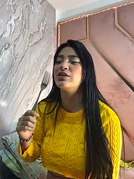 natalia-888 online show from November 22, 2025, 12:43 am