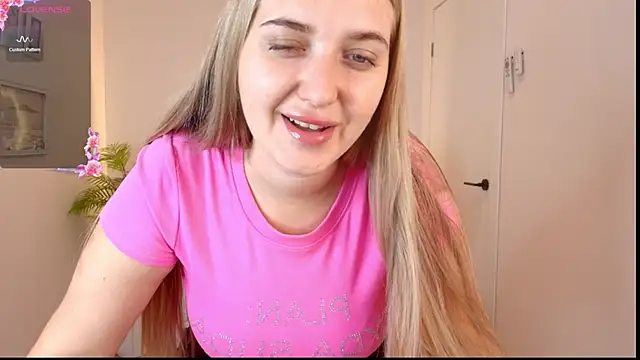 Adr1ana  online show from September 19, 2025, 2:37 am