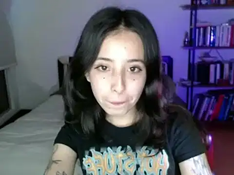 babyluna 8 8 online show from December 18, 2024, 3:26 am