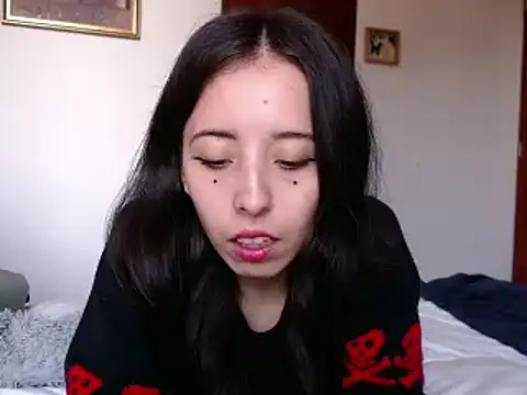 babyluna 8 8 online show from December 10, 2024, 9:22 pm