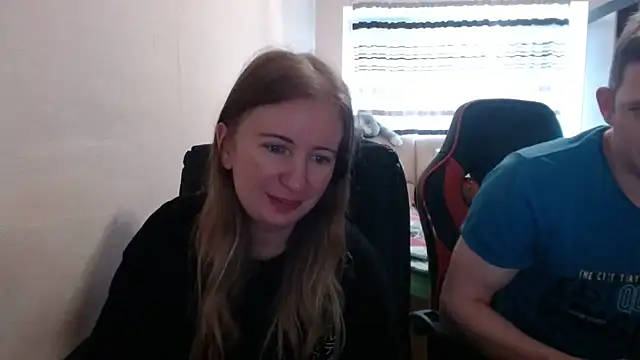 Snapshot of PeterAndJen chatting on September 9, 2025, 5:06 am PeterAndJen online show from September 9, 2025, 5:06 am