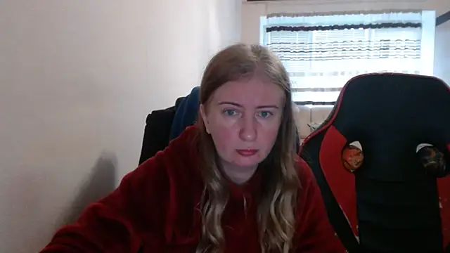 PeterAndJen online show from November 17, 2025, 10:08 am