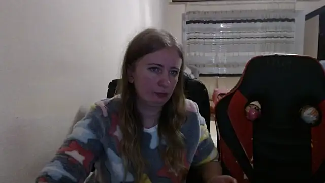 PeterAndJen online show from December 18, 2025, 6:23 pm