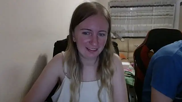 Snapshot of PeterAndJen chatting on September 10, 2025, 5:56 pm PeterAndJen online show from September 10, 2025, 5:56 pm