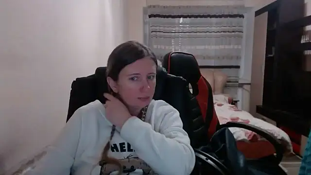 Snapshot of PeterAndJen chatting on March 11, 2025, 8:42 pm PeterAndJen online show from March 11, 2025, 8:42 pm