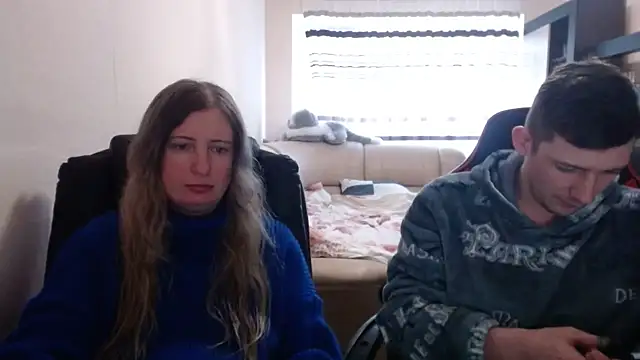 Snapshot of PeterAndJen chatting on March 17, 2025, 3:18 pm PeterAndJen online show from March 17, 2025, 3:18 pm