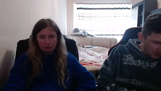 Snapshot of PeterAndJen chatting on March 19, 2025, 12:23 pm PeterAndJen online show from March 19, 2025, 12:23 pm