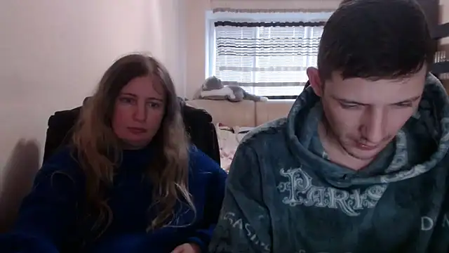 Snapshot of PeterAndJen chatting on March 19, 2025, 3:29 pm PeterAndJen online show from March 19, 2025, 3:29 pm