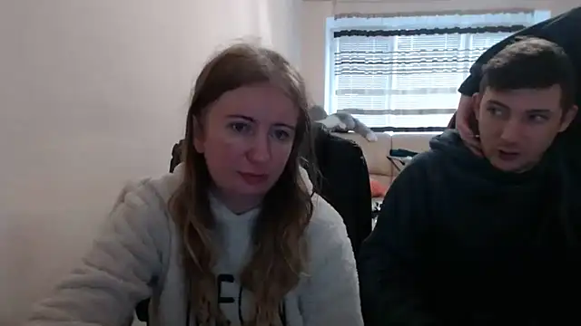 PeterAndJen online show from November 10, 2025, 7:57 am