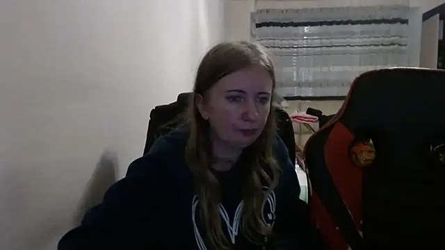 PeterAndJen online show from October 29, 2025, 7:02 pm