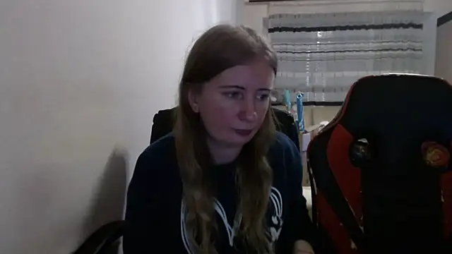 PeterAndJen online show from December 2, 2025, 7:15 pm