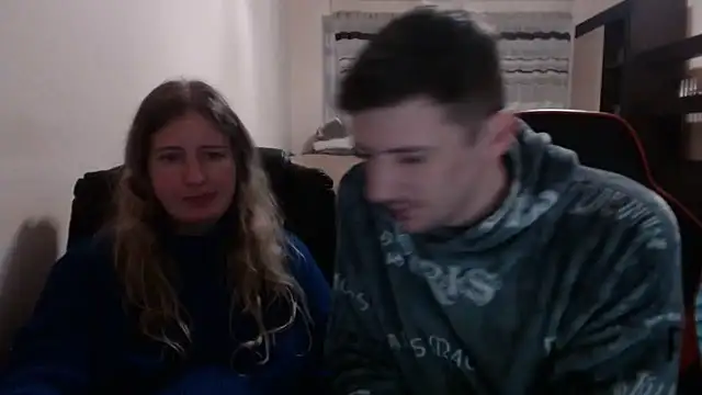 Snapshot of PeterAndJen chatting on March 15, 2025, 7:16 pm PeterAndJen online show from March 15, 2025, 7:16 pm