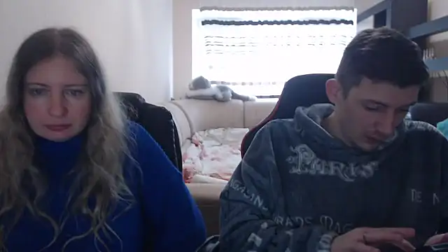 Snapshot of PeterAndJen chatting on March 16, 2025, 10:00 am PeterAndJen online show from March 16, 2025, 10:00 am