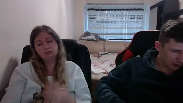 Snapshot of PeterAndJen chatting on March 12, 2025, 6:43 pm PeterAndJen online show from March 12, 2025, 6:43 pm