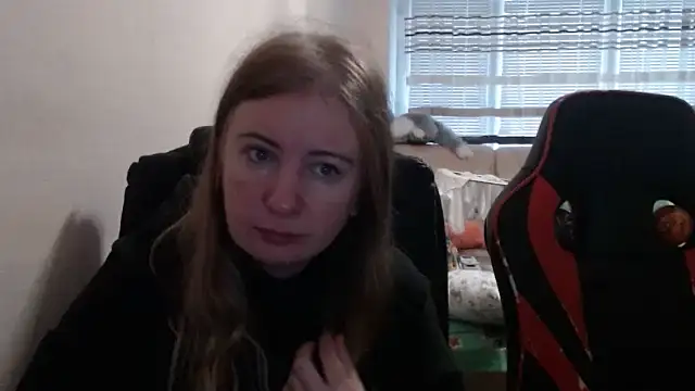 PeterAndJen online show from October 24, 2025, 6:12 am