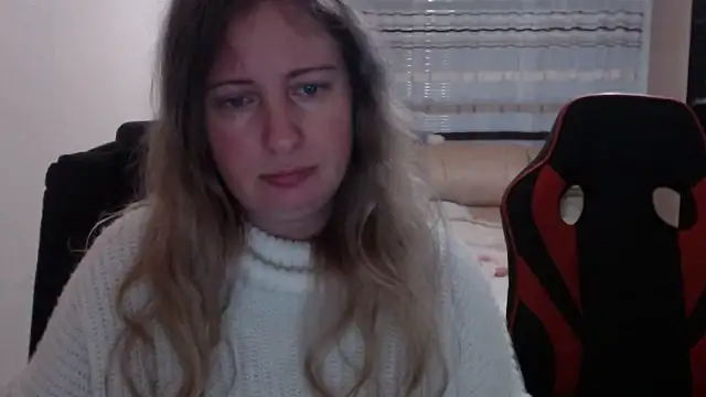 Snapshot of PeterAndJen chatting on March 22, 2025, 7:42 pm PeterAndJen online show from March 22, 2025, 7:42 pm