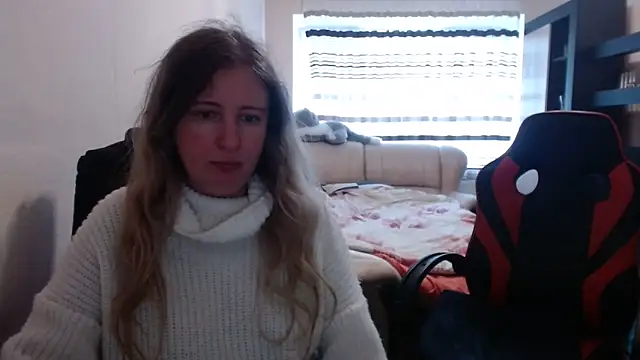 Snapshot of PeterAndJen chatting on March 21, 2025, 12:39 pm PeterAndJen online show from March 21, 2025, 12:39 pm