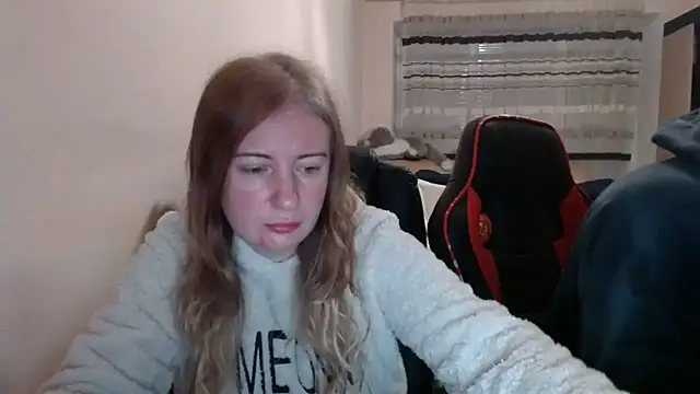 PeterAndJen online show from November 11, 2025, 4:18 am