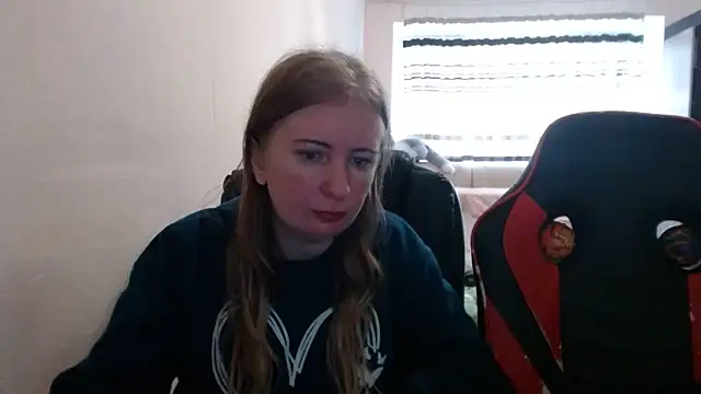 PeterAndJen online show from November 3, 2025, 8:07 am