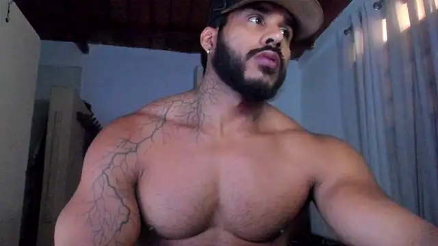 Artemis Kazttman online show from November 3, 2025, 3:04 pm