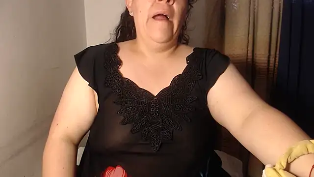 agathamiller01 online show from March 26, 2026, 11:08 am